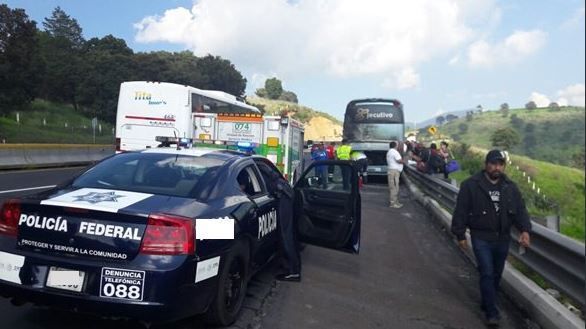 Se incendia autobús en la México-Puebla