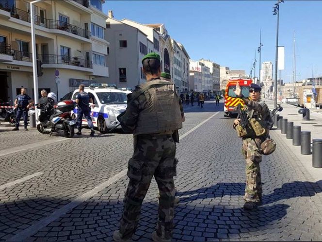 Sujeto ataca con cuchillo a tres personas en Marsella - policia-francia1