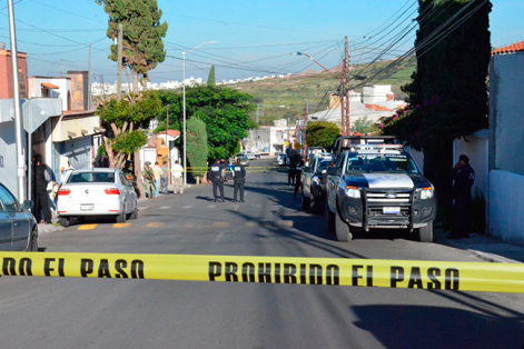 Asesinan a padre e hijo en Querétaro