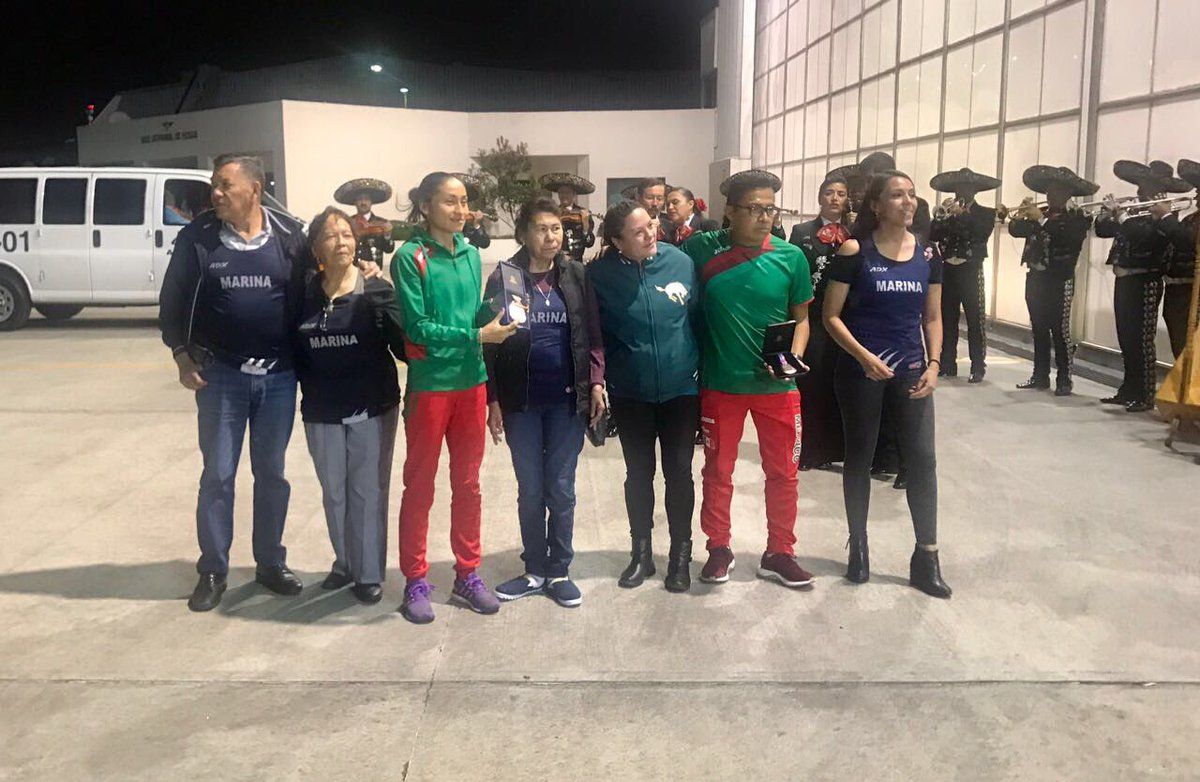 #Video Reciben a Lupita González con mariachi