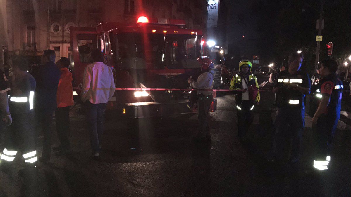 Se incendia restaurante en Roma Norte - ricardovitela-03