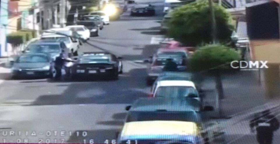 #Video Detienen a cinco por robo a cuentahabiente en Iztacalco - robo-cuentahabiente-3