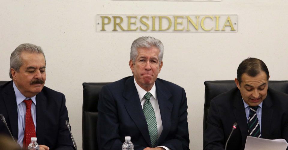 Legisladores de PT y Morena piden renuncia de Ruiz Esparza