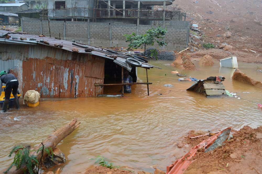 Lluvias dejan más de 300 muertos en Sierra Leona
