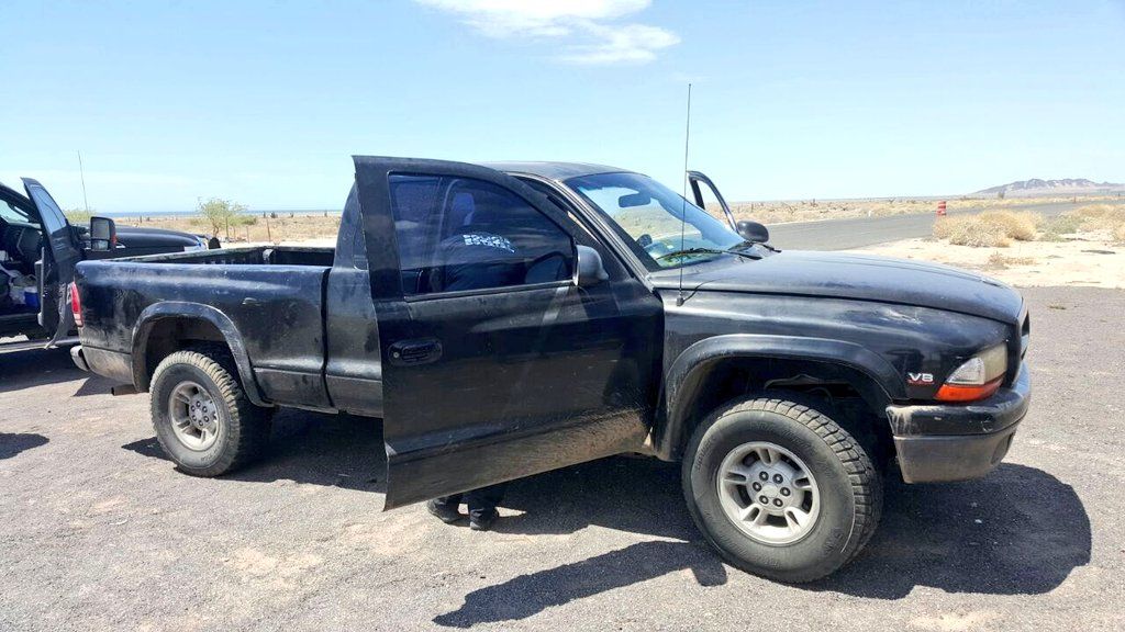 Detienen a sujeto que transportaba mariguana en las llantas