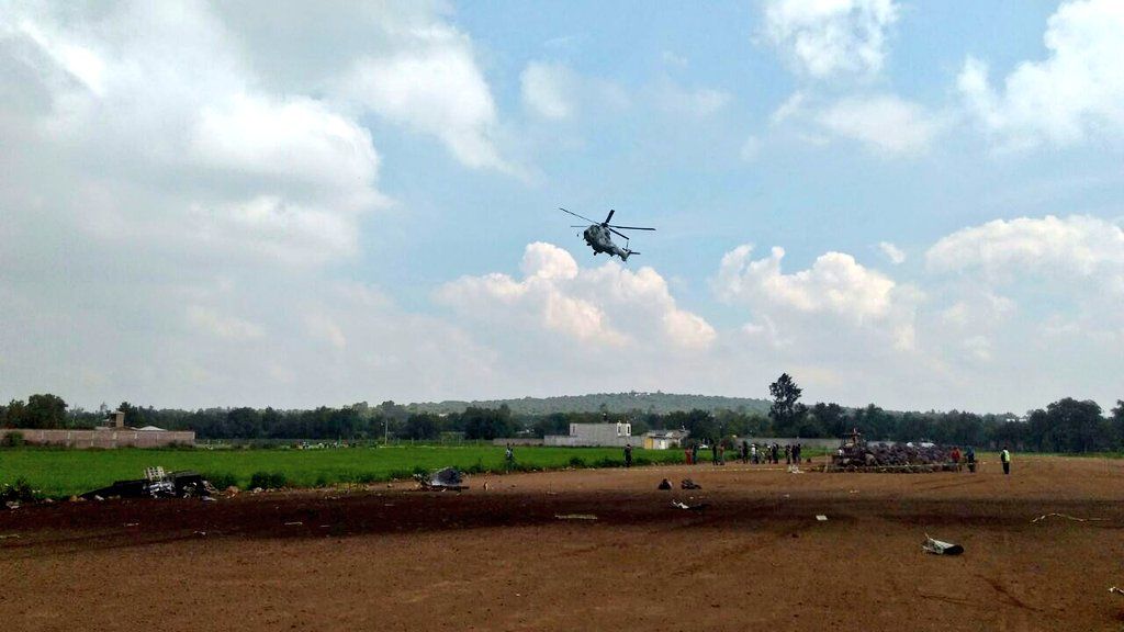 #Video Se estrellan aeronaves en base de Santa Lucía - tecamac-3