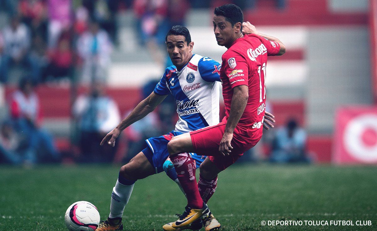 Toluca remonta y vence a Puebla 2-1