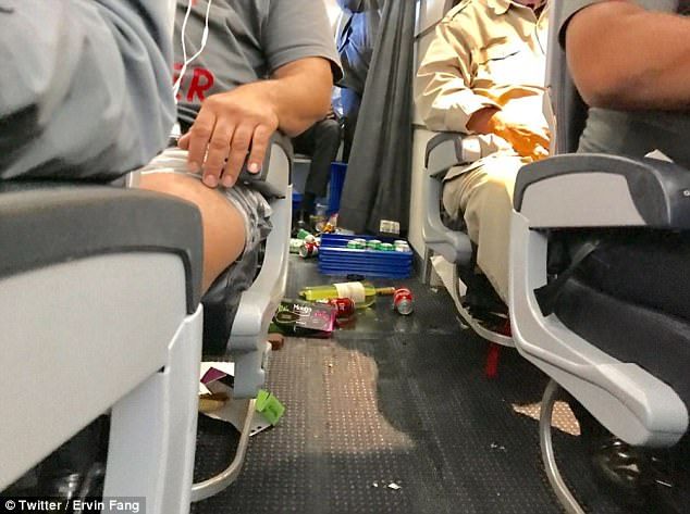 #Video Turbulencia en vuelo de American Airlines deja 10 heridos