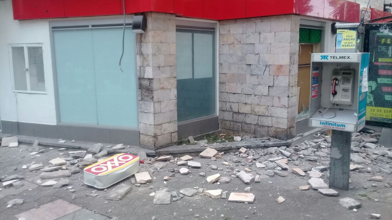 Se restablece la energía al 92 por ciento en la zona afectada por el sismo - 10