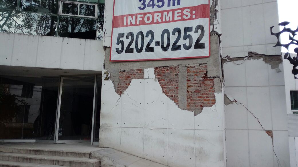 #Videos Colapsos y derrumbes de edificios durante sismo de 7.1 grados - 11