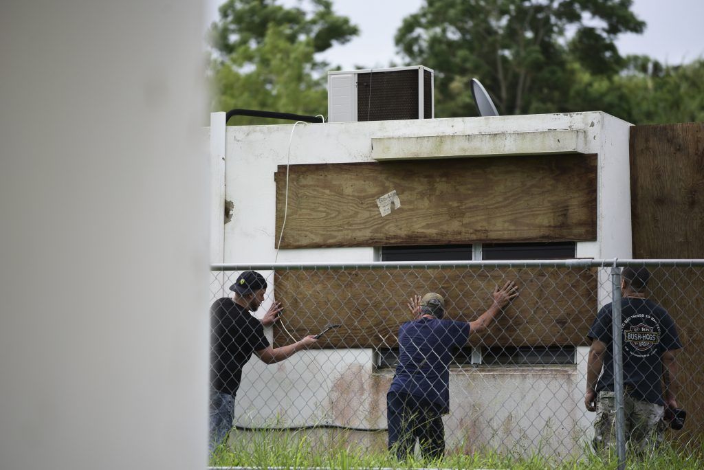 Huracán Irma deja al menos tres muertos en Puerto Rico - AP17249612437491-1024x684