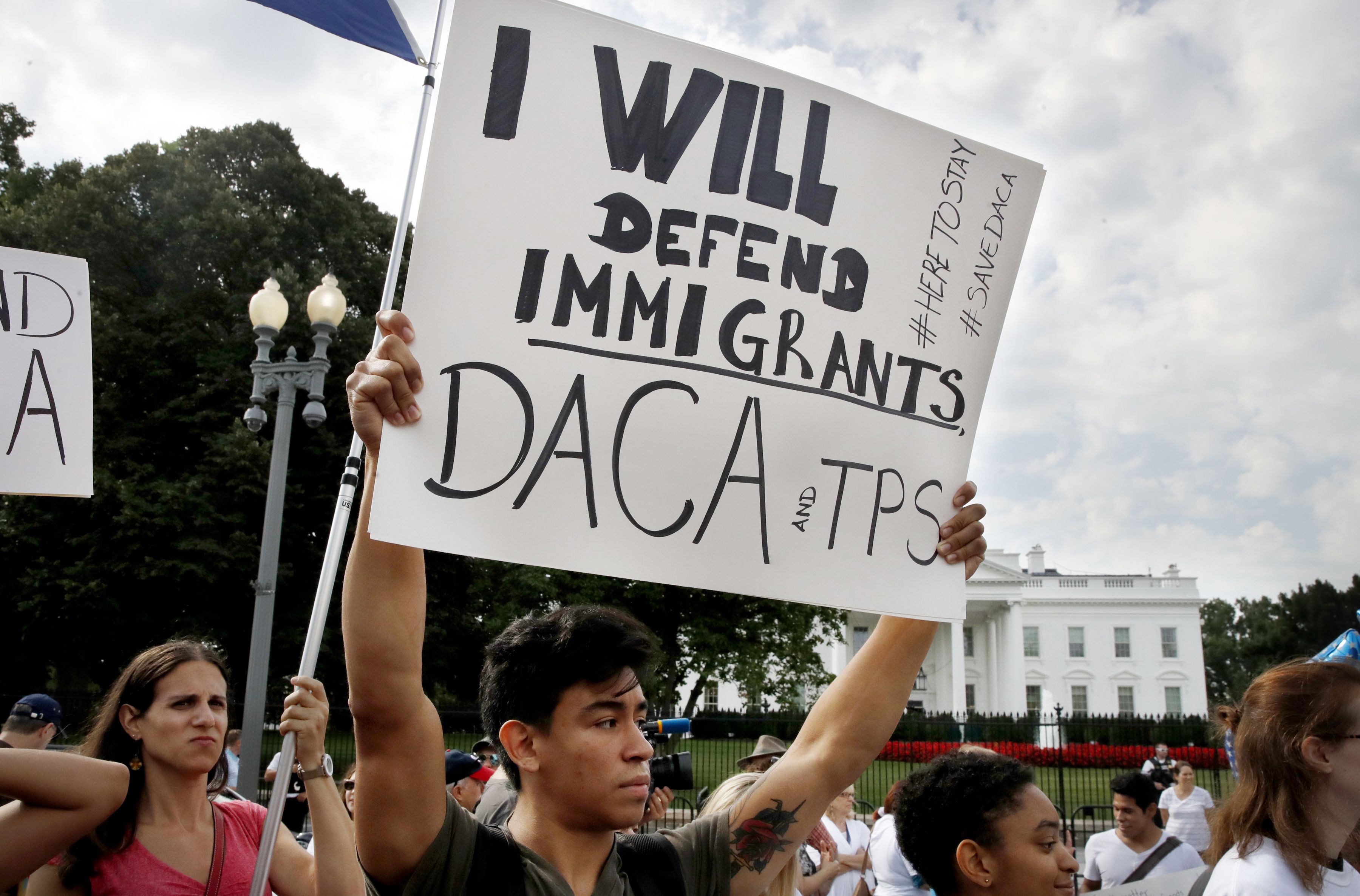 Interponen demanda Washington y 15 estados para salvar a DACA Interponen demanda Washington y 15 estados para salvar a DACA