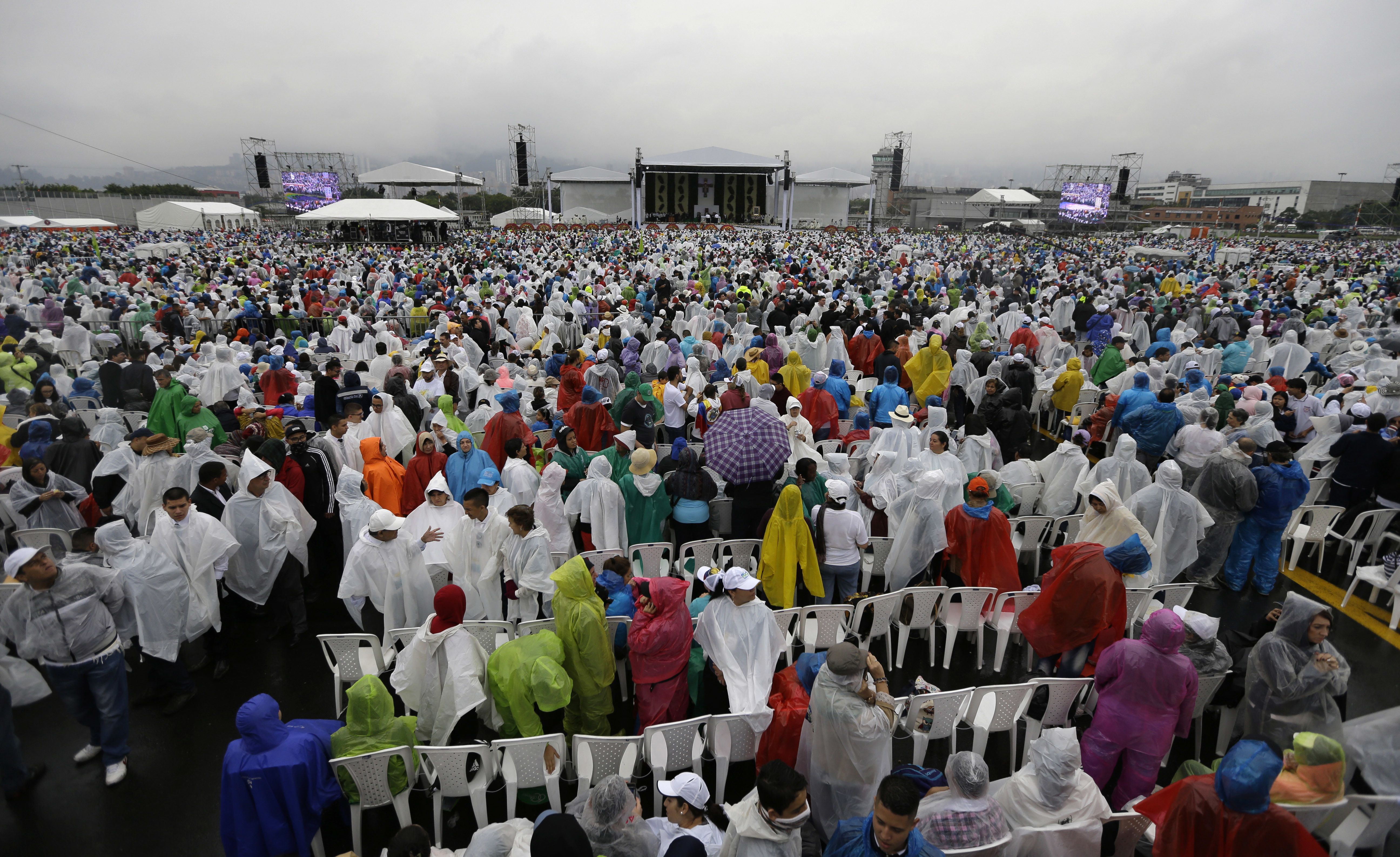 Papa Francisco pide dejar la rígida ortodoxia eclesiástica - AP17252528917977
