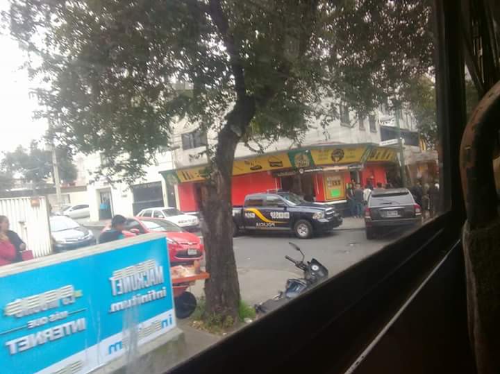Asesinan a hombre afuera de restaurante en la Miguel Hidalgo
