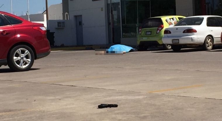 Intento de asalto en banco deja guardia de seguridad muerto en Culiacán - Banco-Culiacán-Foto-de-@koneocho
