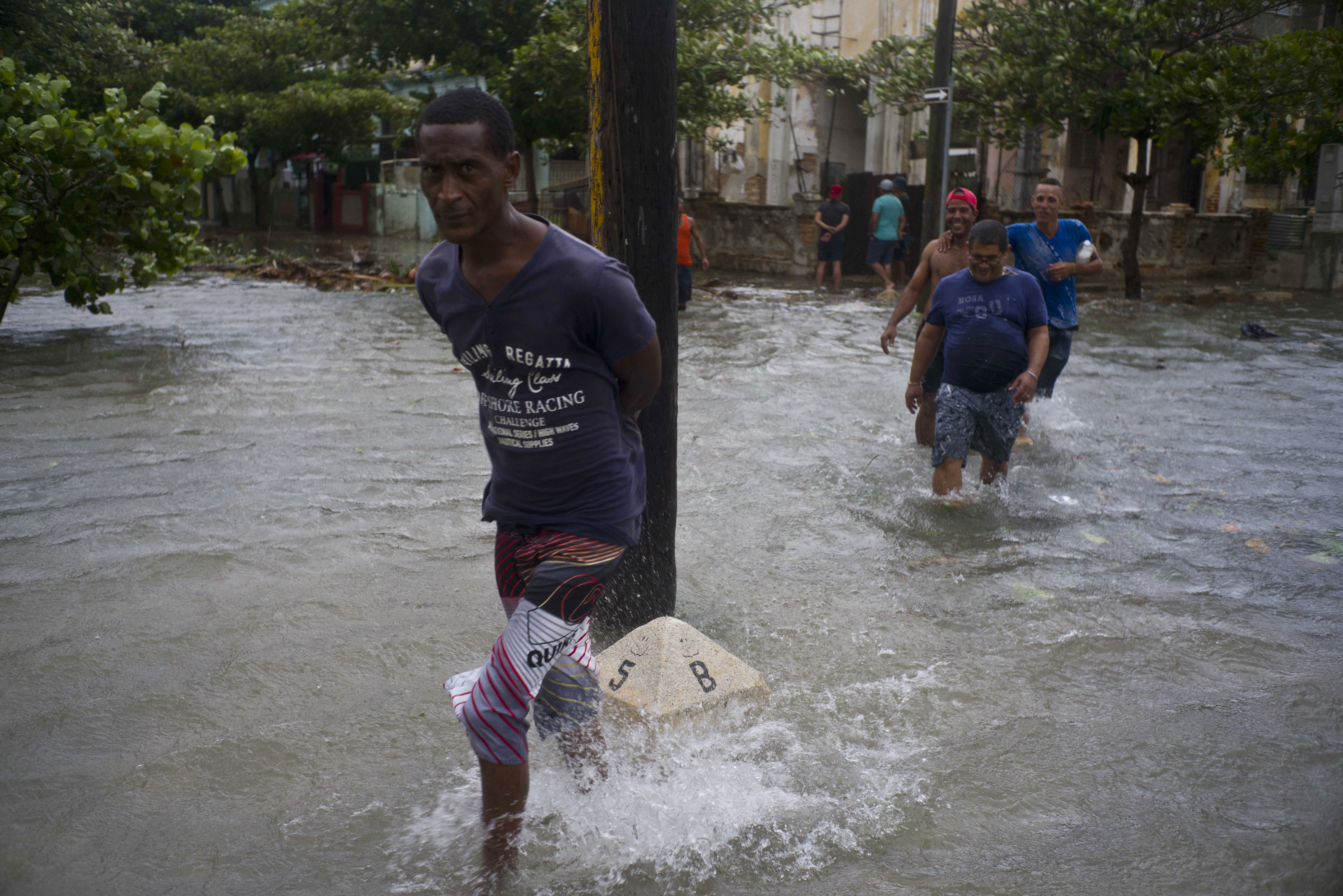 #Fotos Irma deja inundaciones en La Habana - CAR-GEN-IRMA-CARIBE_De-l-1