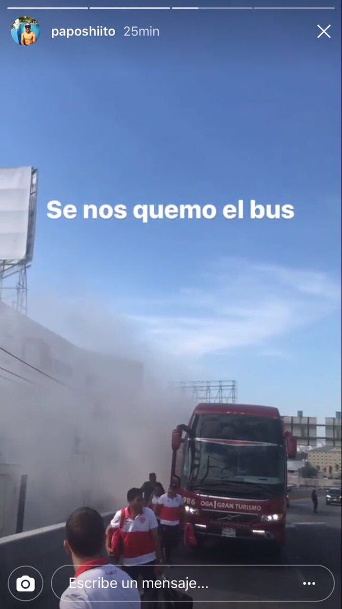 Se incendia camión del Necaxa - Camión-Necaxa-Foto-de-Paposhiito