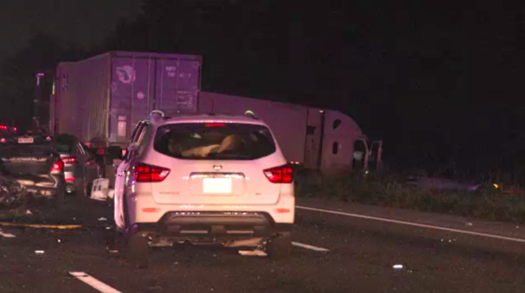 Choque entre 22 vehículos deja un muerto en Florida