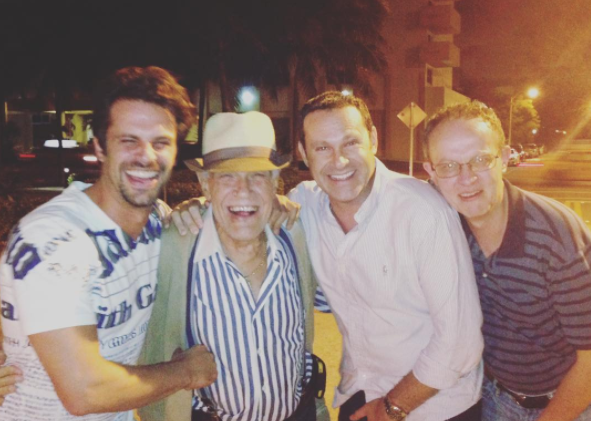 Muere papá de Mark y Alan Tacher