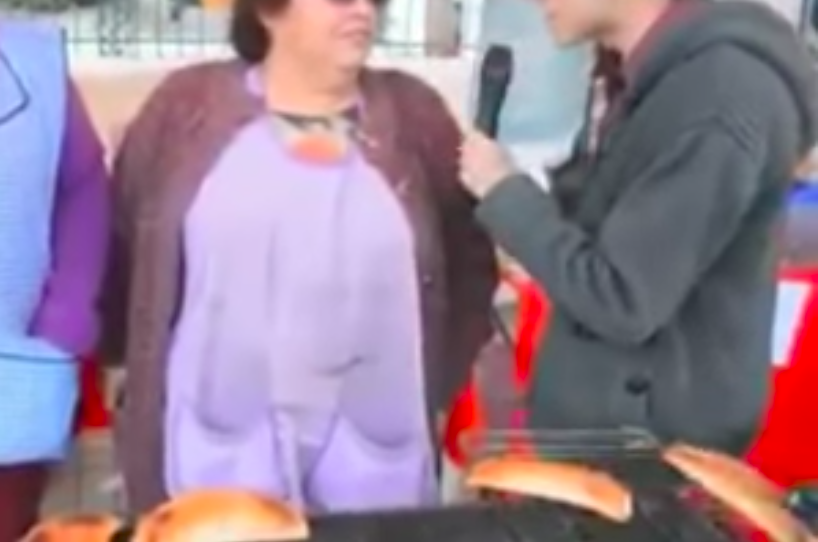 #Video Perro roba empanada en transmisión de televisión