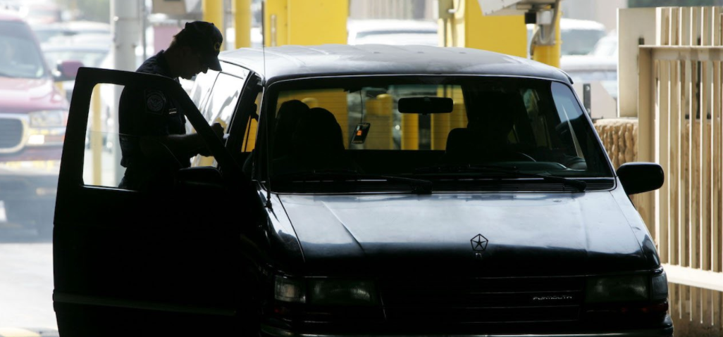 Demandan a administración Trump por inspección de celulares en la frontera - Captura-de-pantalla-2017-09-13-a-las-16.46.27