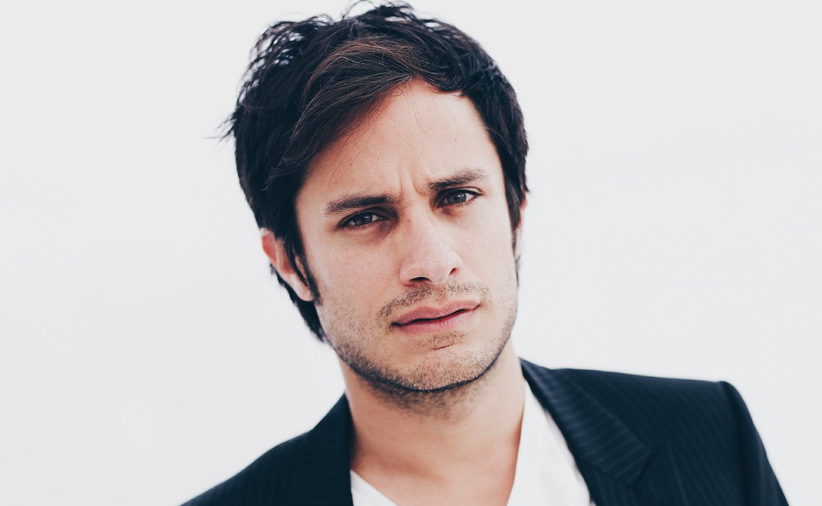 Gael García Bernal defiende a mexicanos en EE.UU.