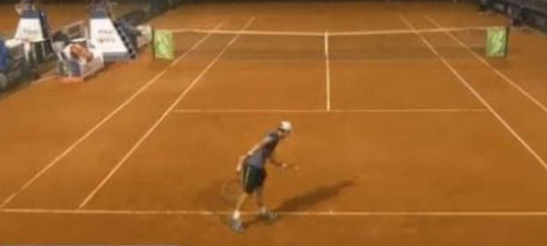 #Video Tenista sorprende con extraño saque as