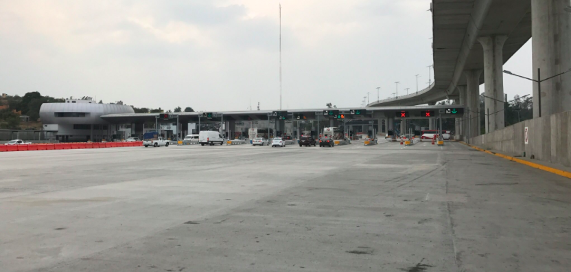 Diversas casetas dan paso libre por protocolos de emergencia