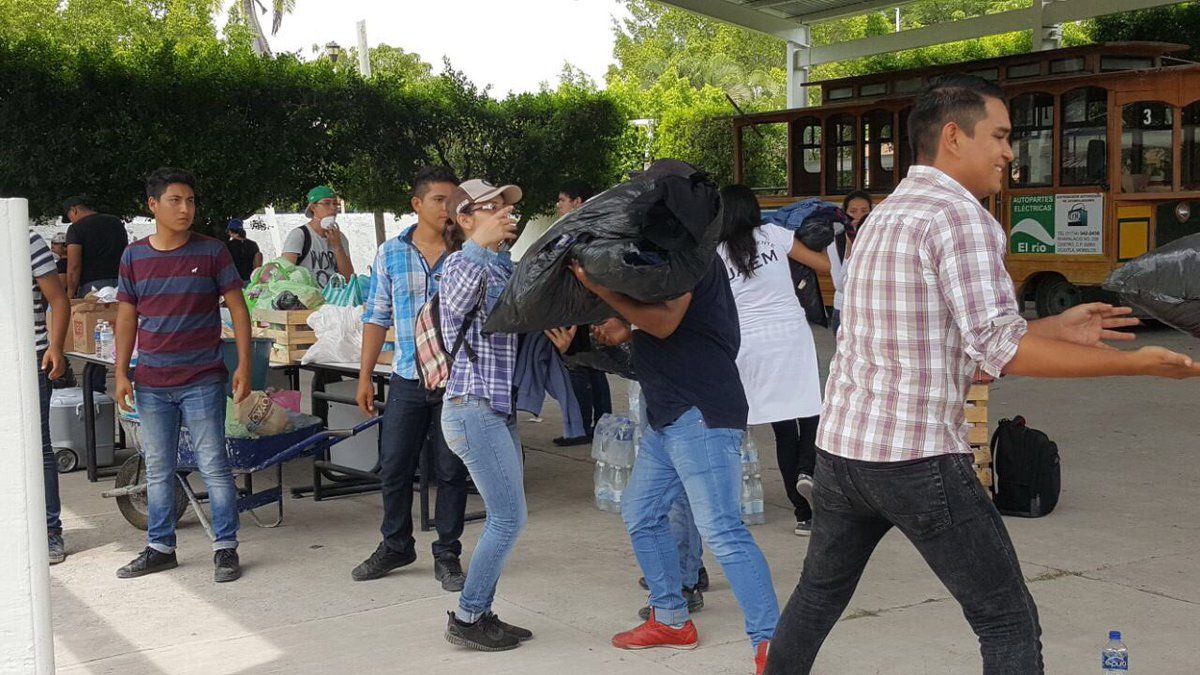 Habitantes de Jojutla duermen en albergues y calles - Centro-de-acopio-en-Jojutla-Foto-de-@Xalaila