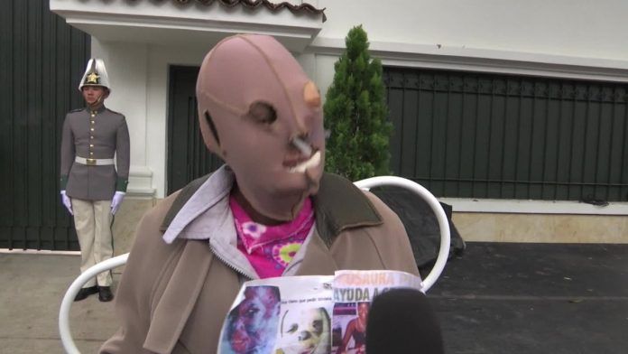 Tras abrazo con el papa Francisco, mujer desiste de someterse a eutanasia