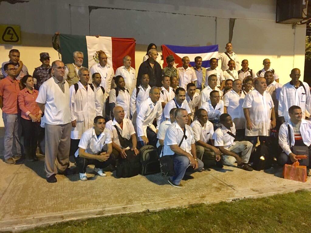 México recibe ayuda humanitaria de Cuba