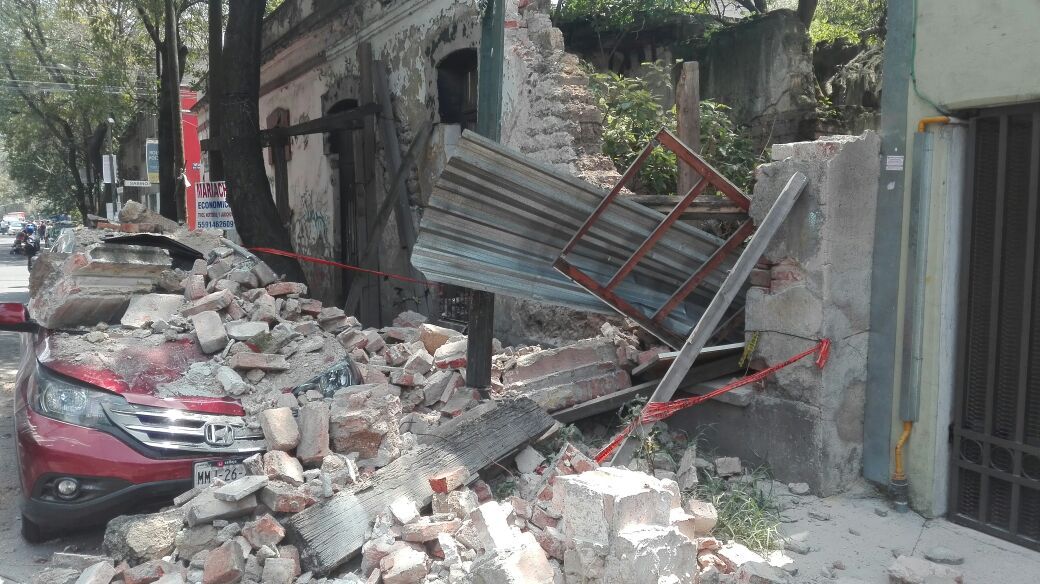 Sismo de 7.1 sacude la Ciudad de México Sismo de 7.1 sacude la Ciudad de México