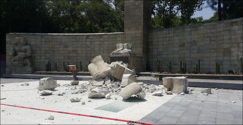 #Videos Colapsos y derrumbes de edificios durante sismo de 7.1 grados - DKHdOntV4AElaE5