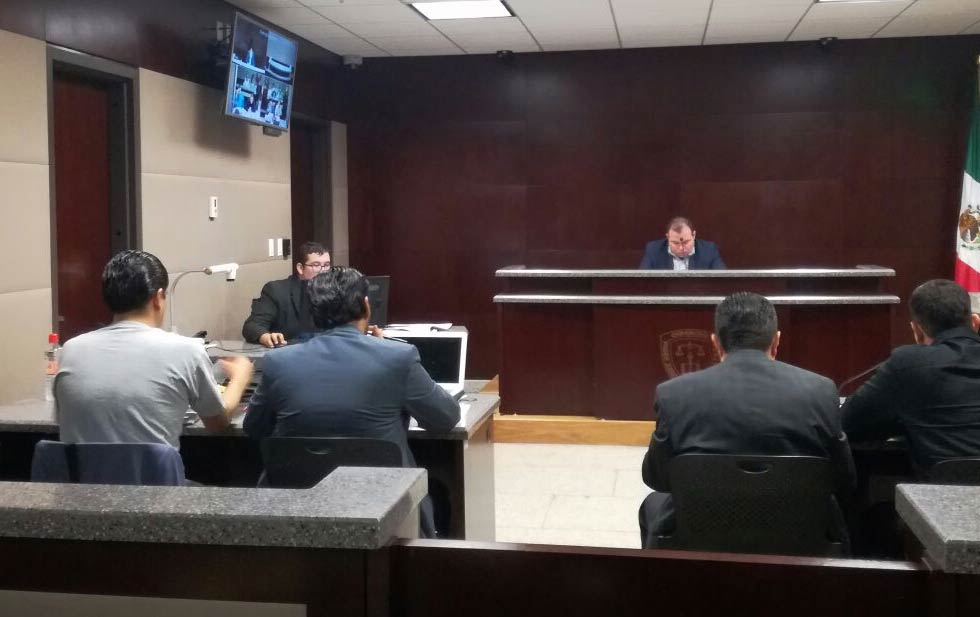 Formulan más cargos a exfuncionario de César Duarte