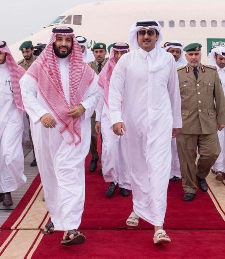 Arabia Saudita suspende diálogo con Qatar - Emir-Tamim-bin-Hamad-al-Hani-and-Saudi-Crown-Prince-Mohammed-bin-Salman