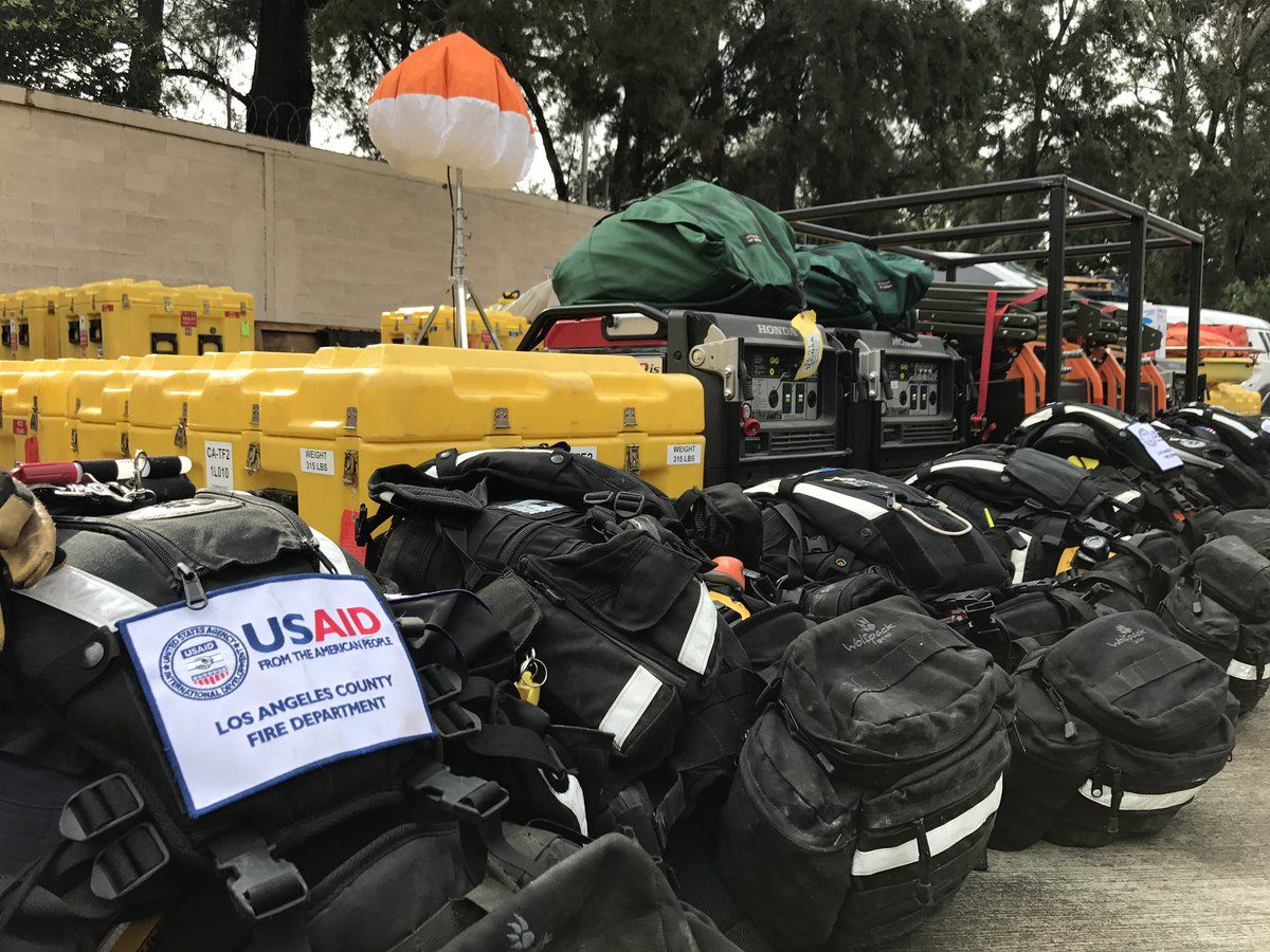 México agradece solidaridad de la comunidad internacional tras sismo - Equipo-de-Estados-Unidos-Foto-de-@SRE_mx