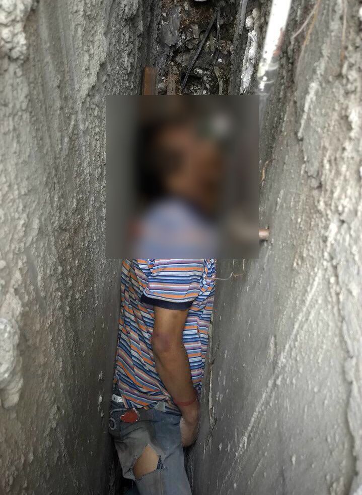Hallan a hombre muerto entre paredes en Iztacalco - Foto-de-@MrElDiablo8-EDITADO