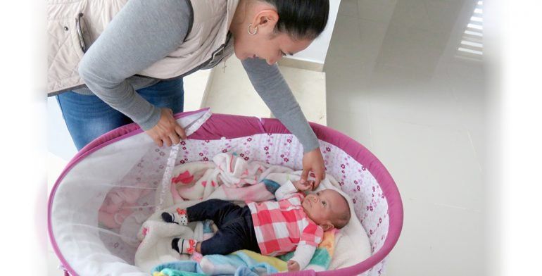 Tras siete meses, bebé que nació con 400 gramos se recupera