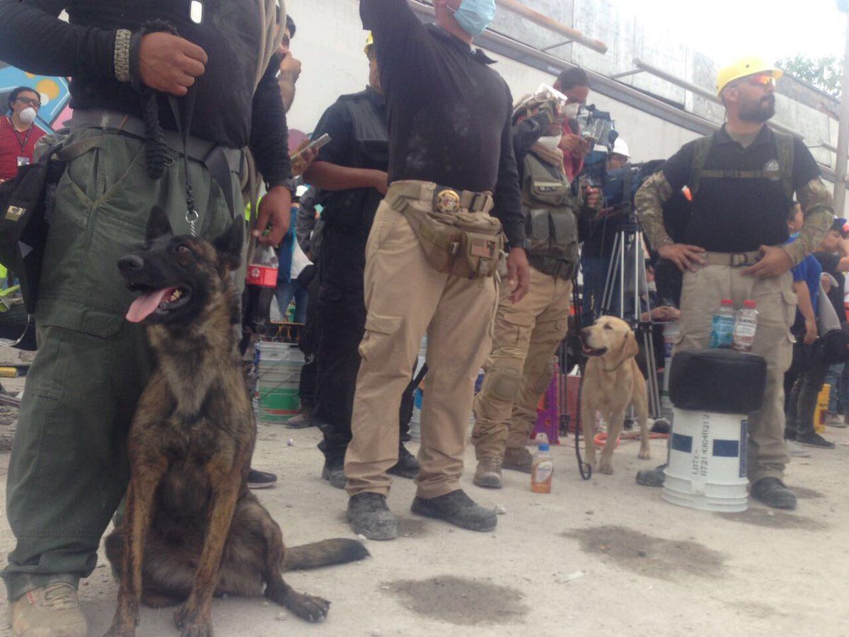 Rescatan dos cuerpos de fábrica textil en colonia Obrera - Fábrica-textil-Colonia-Obrera-Foto-de-@CNDH