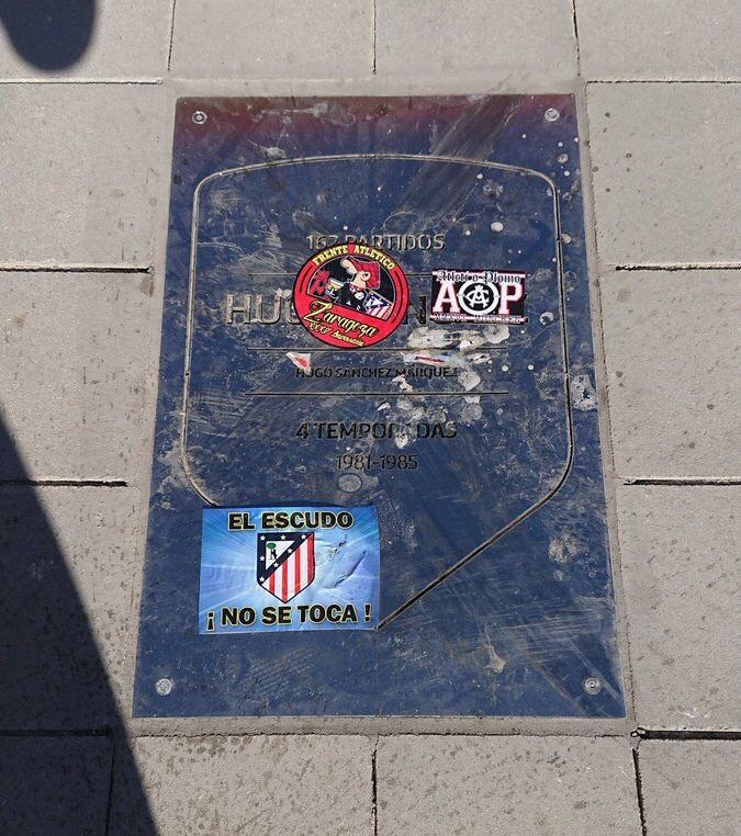 Vandalizan placa de Hugo Sánchez en estadio de Atlético de Madrid - Hugo-Sánchez-Foto-de-@DavidUtreraRuiz-e1505602469275