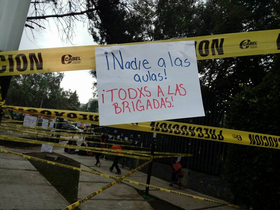Organizan paro alumnos de UNAM e IPN para seguir apoyando - IPN-y-UNAM-paro-4-Foto-de-Martín-López-Gallegos