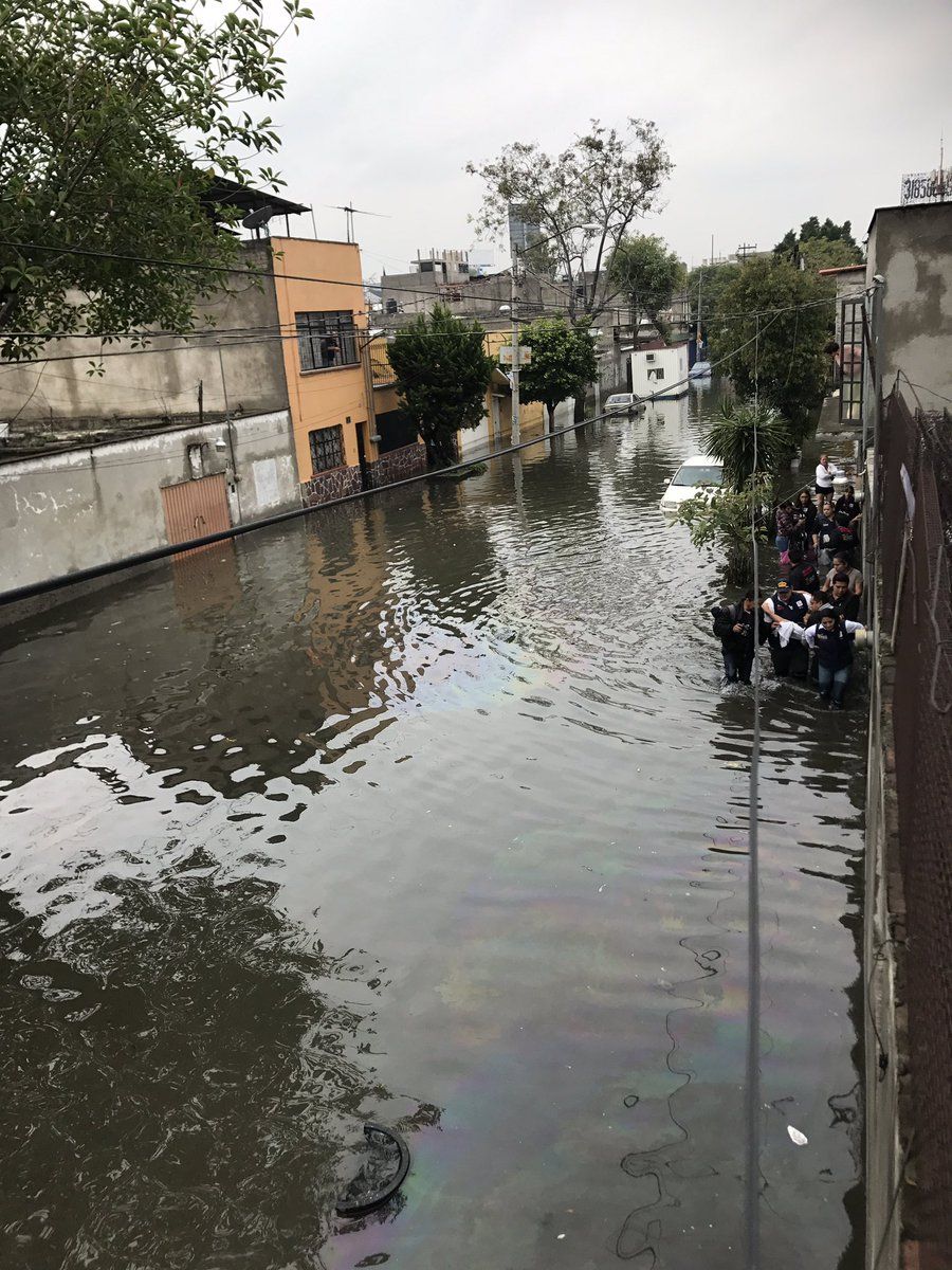 Continúan trabajos de limpieza en Venustiano Carranza por lluvias - Inundaciones-Pensador-Mexicano-@abanav-2