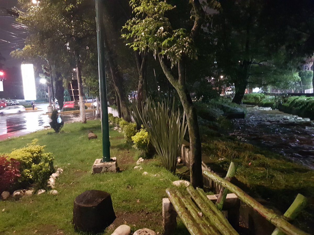 Lluvias provocan desbordamiento de río en Magdalena Contreras - Magdalena-Contreras