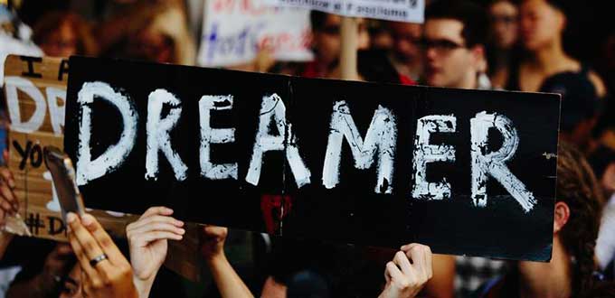 Mexicano demandará a Trump por eliminar DACA - Martín-Batalla-Vidal-2