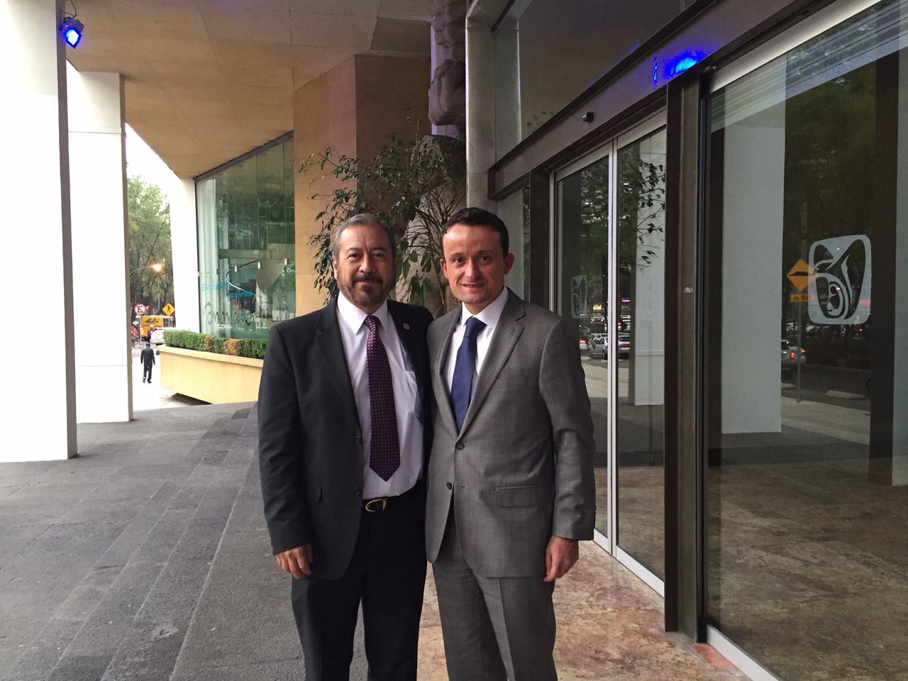 Acuerdan IMSS y Sindicato publicar peritajes de hospitales y oficinas - Mikel-Arriola-y-Manuel-Vallejo-Foto-de-SNTSS