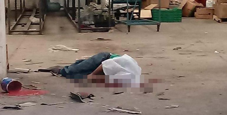 Muere al caer en bodega de Iztapalapa