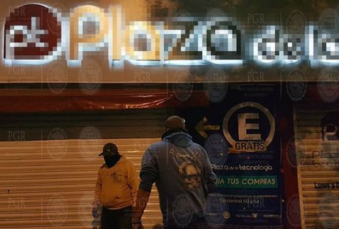 Aseguran más de 500 cartuchos "pirata" para equipo de cómputo - PGR-cartuchos-comercial-Eje-Central_MILIMA20170905_0095_11