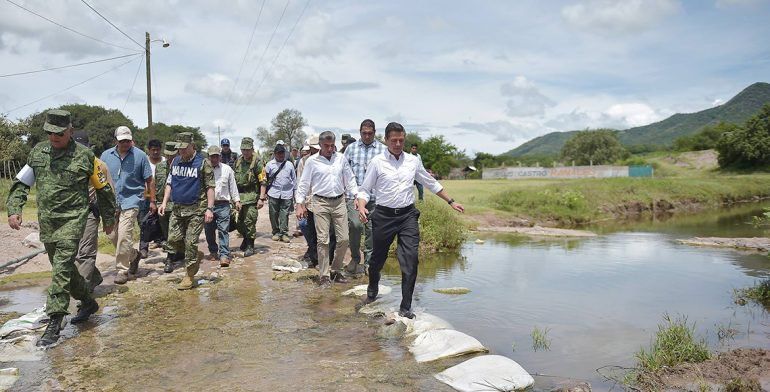 México volverá a ponerse de pie: Peña Nieto