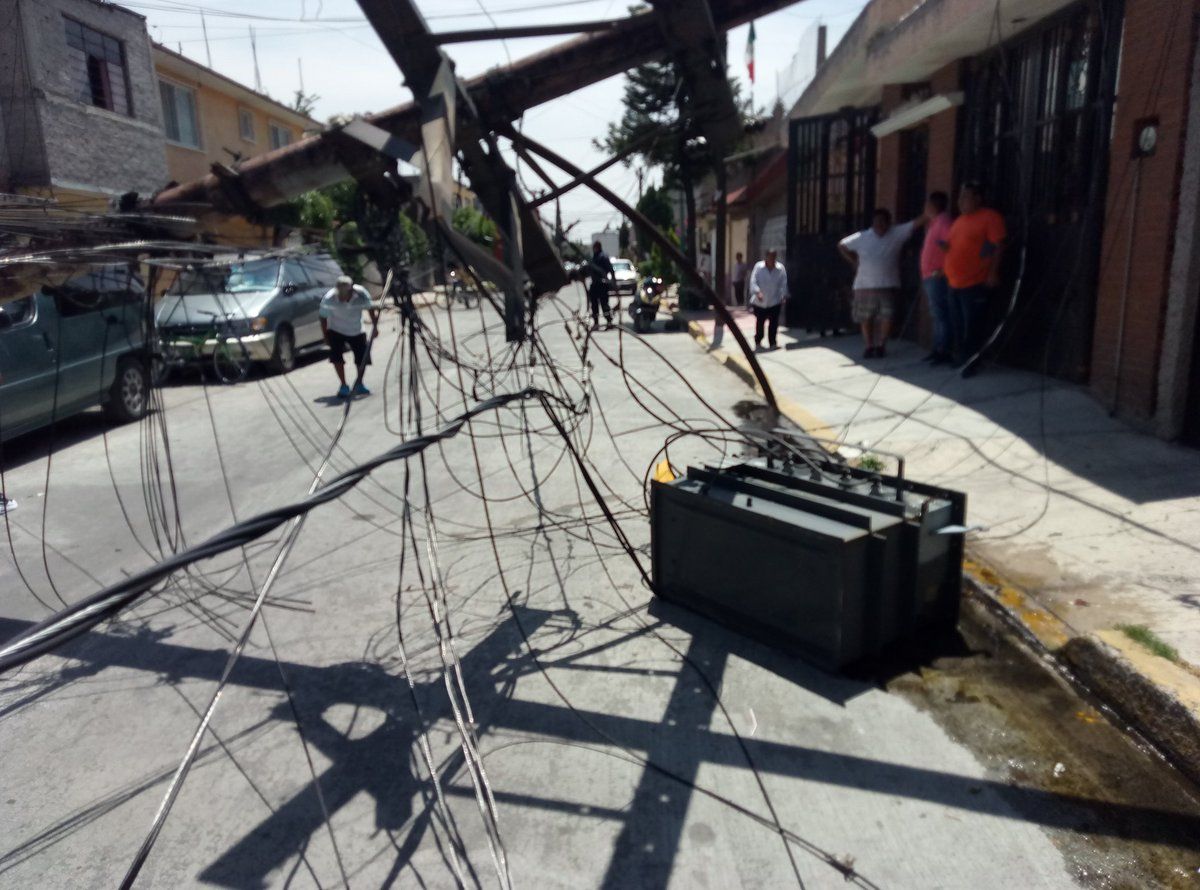 CFE restablece 58 por ciento de servicio de electricidad