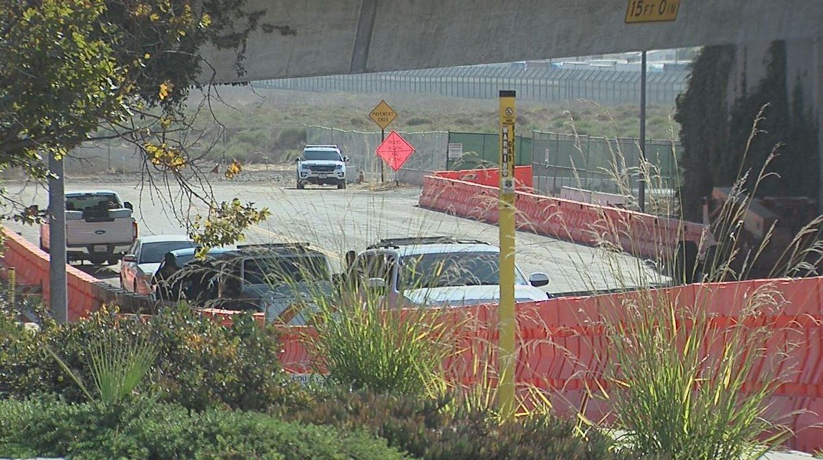 EE. UU. permite a prensa ver el prototipo del muro fronterizo - Prototipo-de-Muro-Foto-de-@allamerguy10